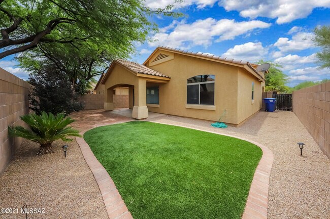 Building Photo - 10489 Bonpland Willow Dr