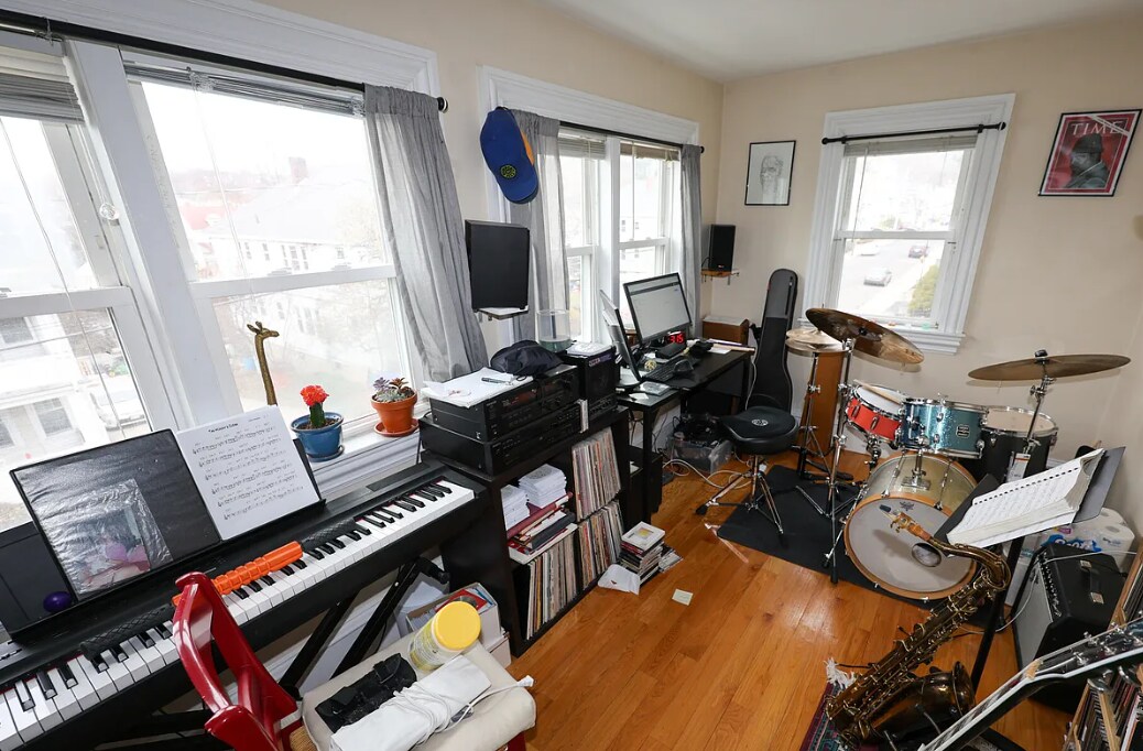 Building Photo - 55 Hobart St