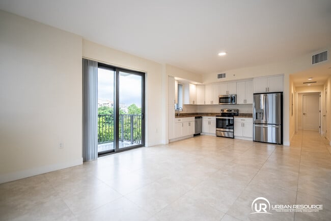 Building Photo - Gables Galiano