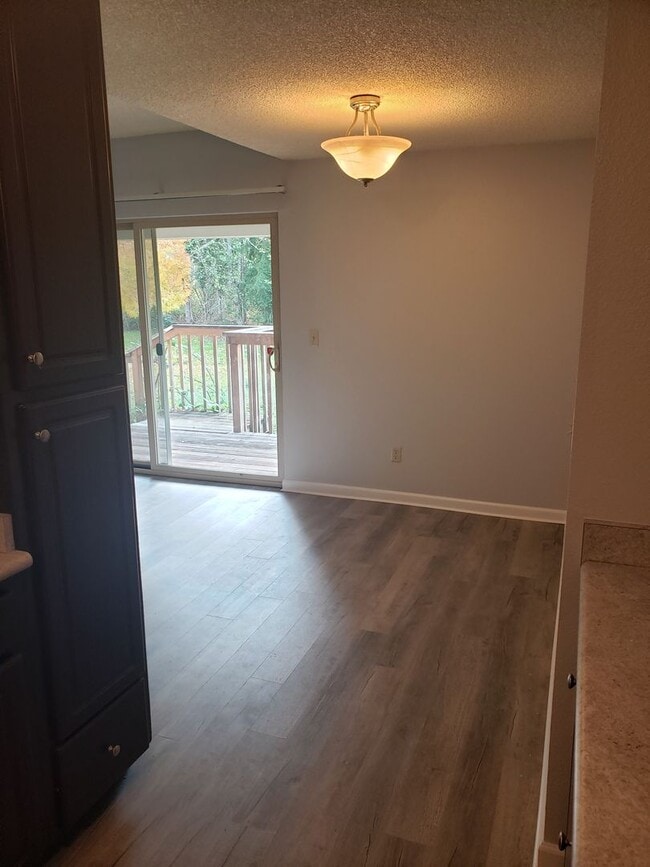 Building Photo - Emerald Ridge High School Duplex