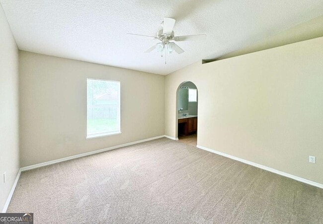 Building Photo - 94 Pine Bluff Blvd E