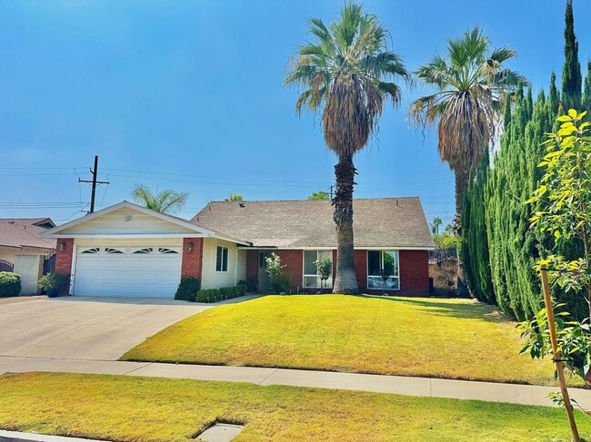 Building Photo - 362 Raymor Ave