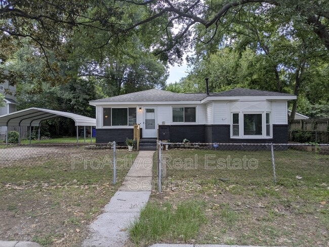 Building Photo - 1036 Ivaloo St
