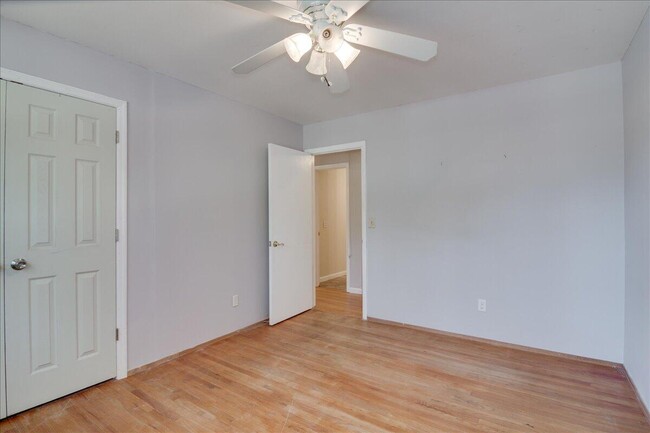 Building Photo - 2301 Mura Dr