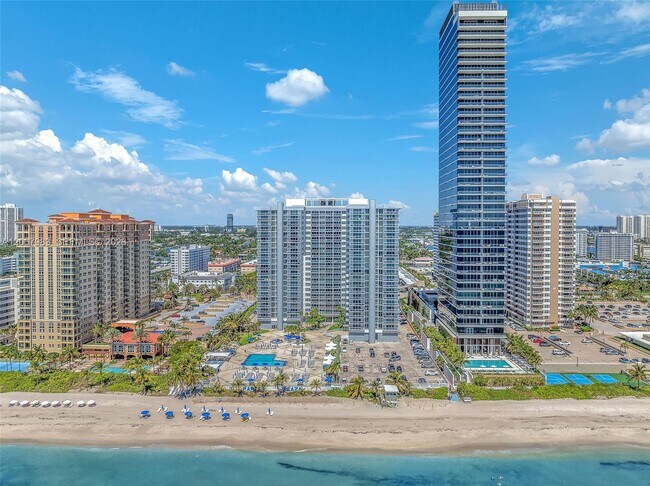 Building Photo - 2030 S Ocean Dr