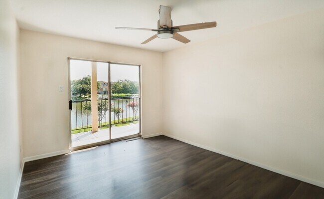 Building Photo - 18511 Egret Bay Blvd