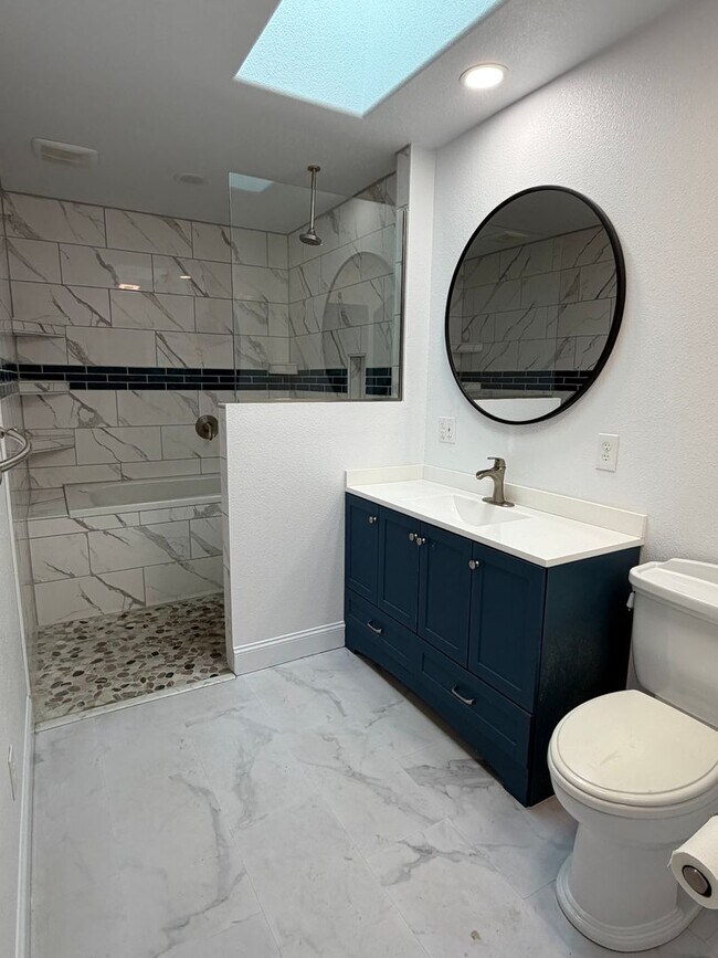 Building Photo - 4 Bedroom home in Ravenwood Estates