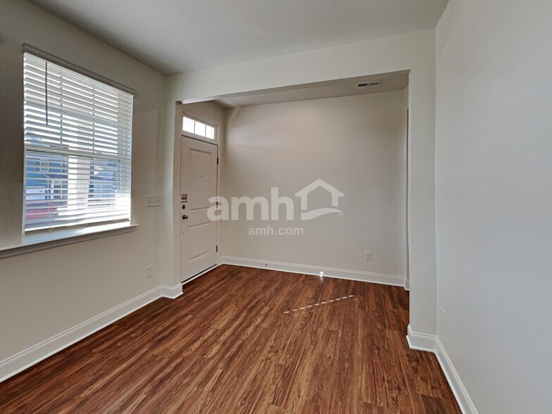 Building Photo - 128 Keyser Dr