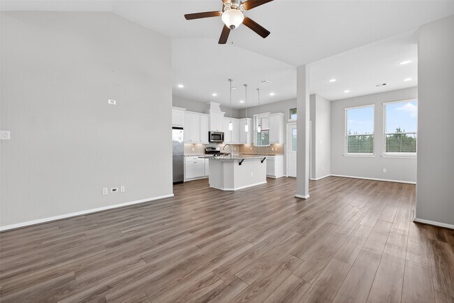 Building Photo - 16226 Rattlesnake Run Trl