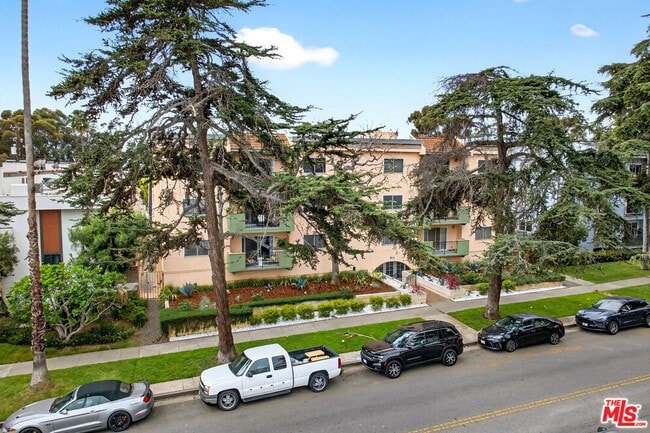 Building Photo - 914 Lincoln Blvd