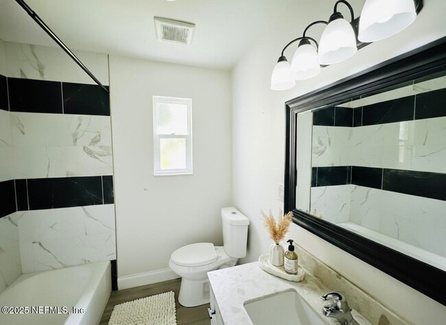 Building Photo - 1836 Agave Cir S