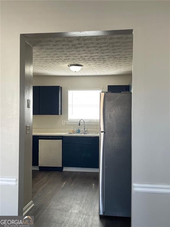 Building Photo - 700 Cannoli Ct