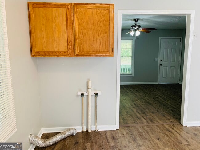 Building Photo - 139 Jack Russell Rd