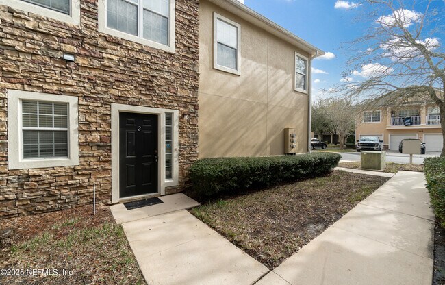 Building Photo - 7214 Deerfoot Cir