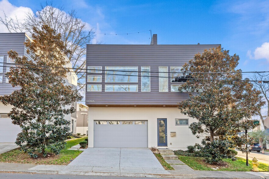 Building Photo - 909A Westbrook Dr