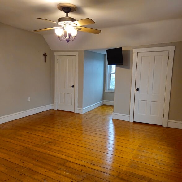 Building Photo - 67 Lawton Ave