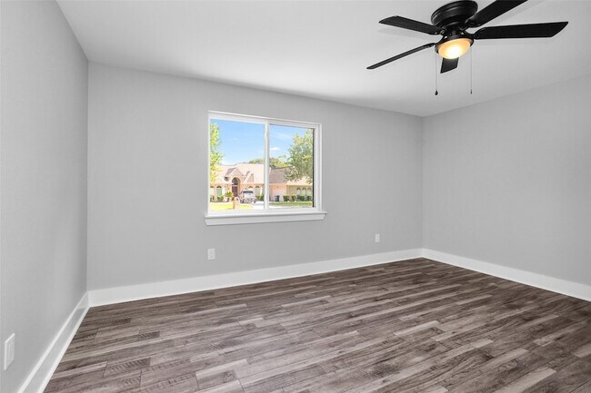 Building Photo - 101 April Point Pl