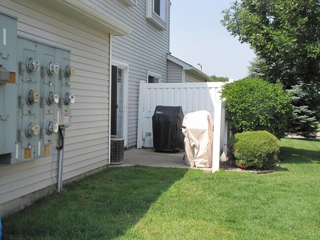 Building Photo - 15753 Flackwood Ave