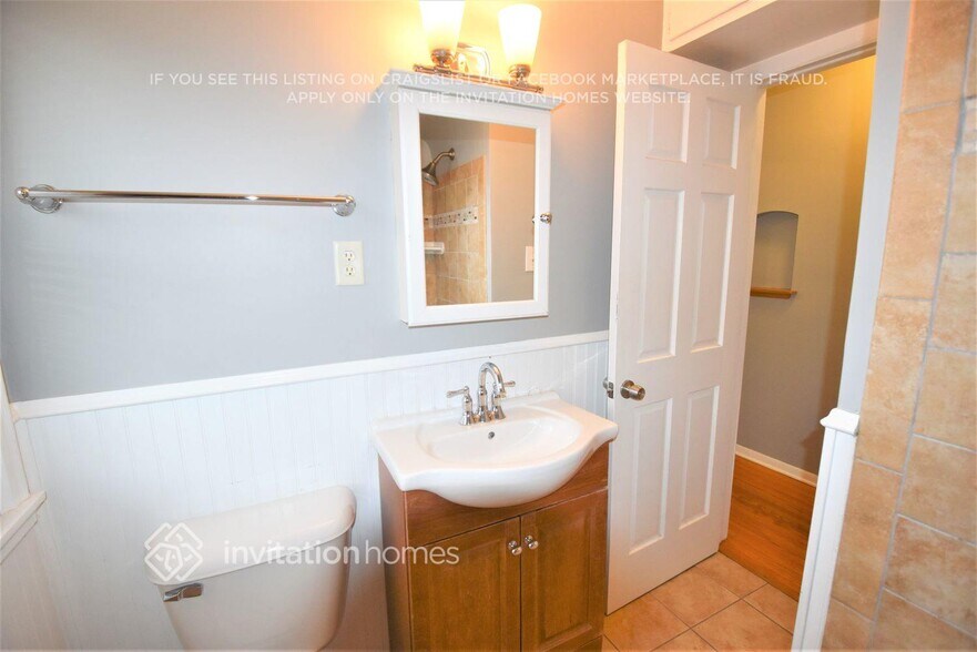 Building Photo - 6909 Morgan Ave S