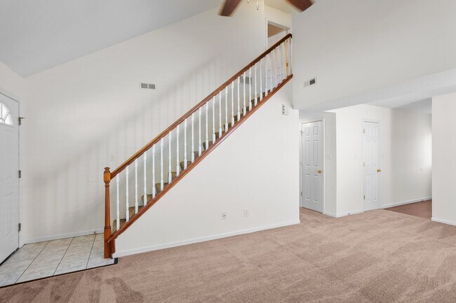 Building Photo - 2500-2502 Northampton Dr.