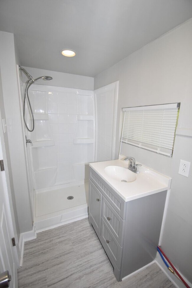 Building Photo - 1621 Golf Club Ln
