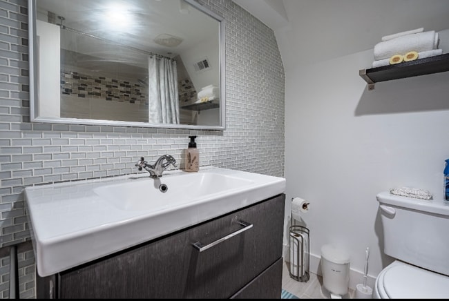 Building Photo - 1399 N Druid Hills Rd