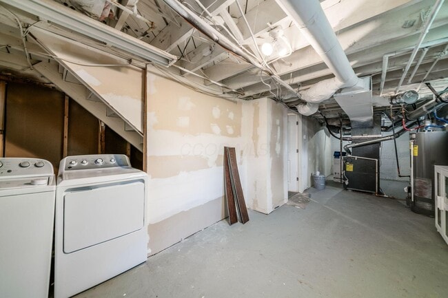Building Photo - 5432 Sharon Park Ave