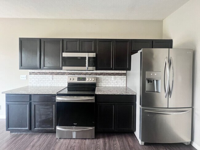 Building Photo - Newer Ranch Home in Avalon Bluff - 3 Bedrooms Plus a Den