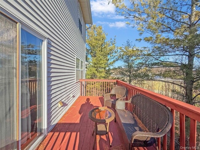 Building Photo - 50 Lois Ln