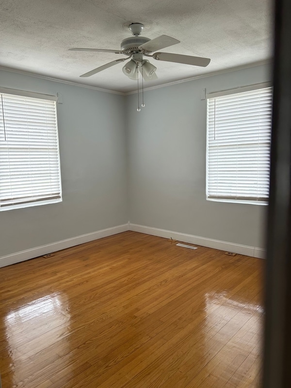 Building Photo - 108 S Rockview Dr