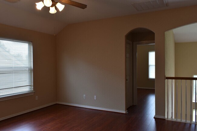 Building Photo - 26307 Meadow Dawn Ln