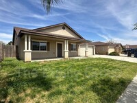 Building Photo - 1838 Santa Cruz Dr W