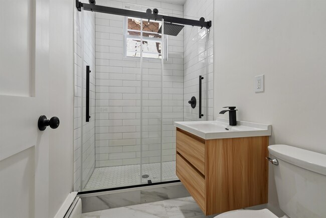 Building Photo - 1102 Central Ave