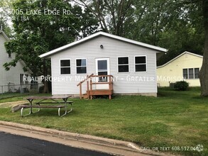 Building Photo - Cozy 2 bed home with Lake Waubesa access!