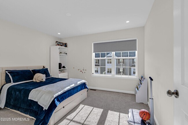 Building Photo - 2002 Evans Ln