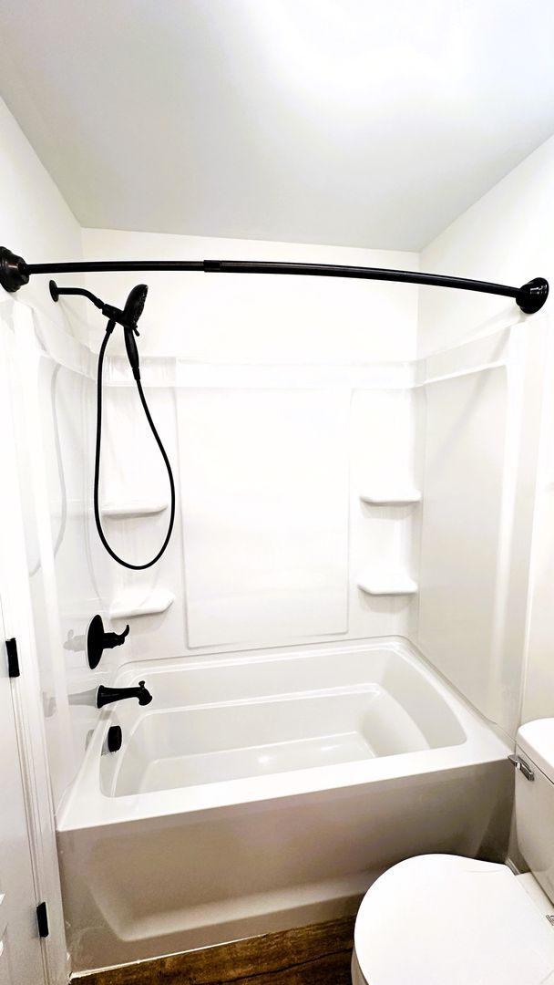 Building Photo - HOLIDAY SPECIAL!  APPLY BY 12/31 AND RECEIVE ONE MONTH FREE!