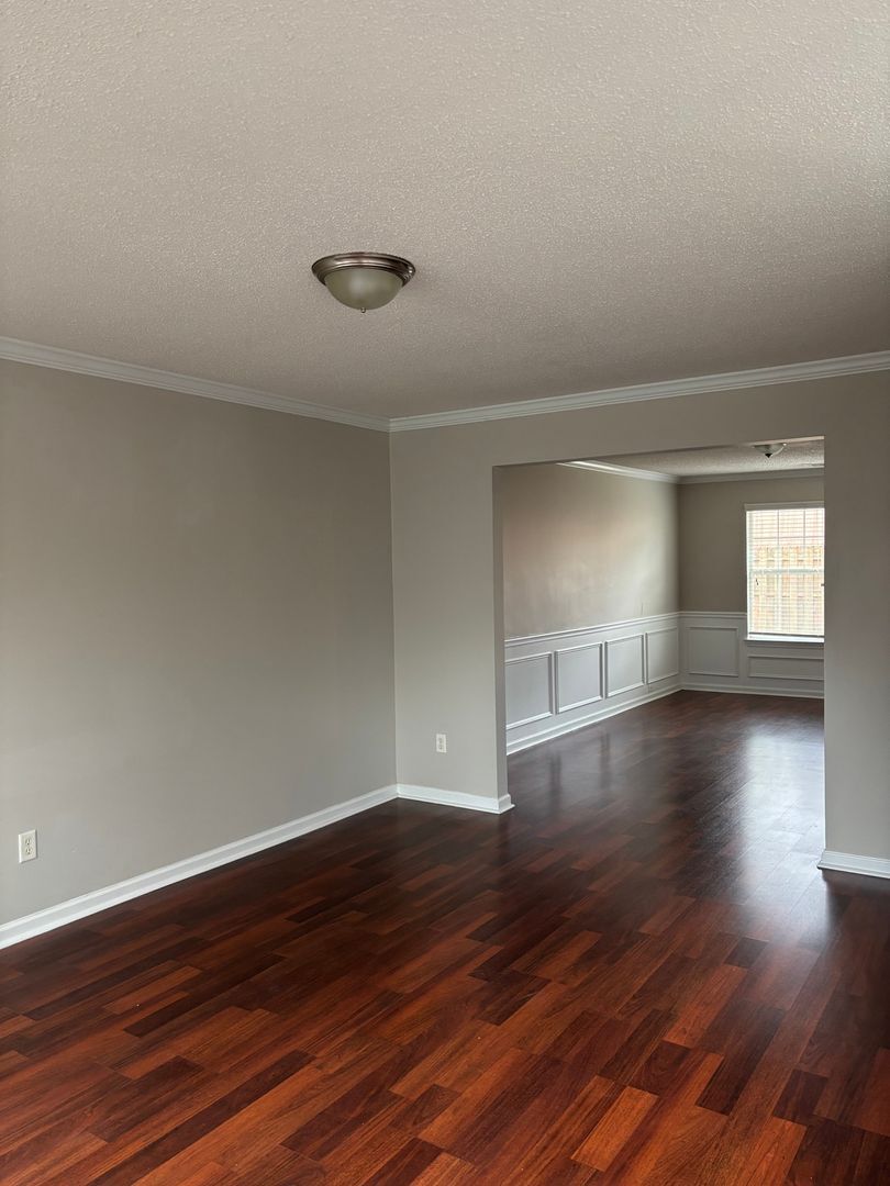 Building Photo - 1116 Setter Trce