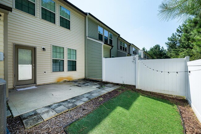 Building Photo - 2950 Britmass Drive
