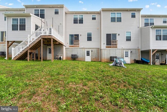 Building Photo - 109 Holstein Dr