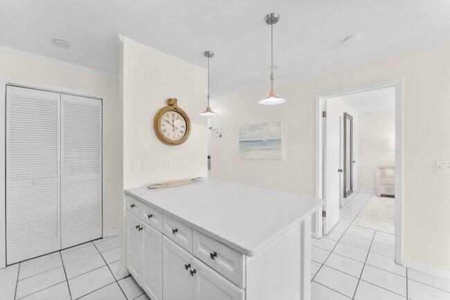 Building Photo - 913 Harbour Point Ln
