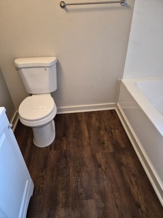 Building Photo - 323 Bedford Ave NW