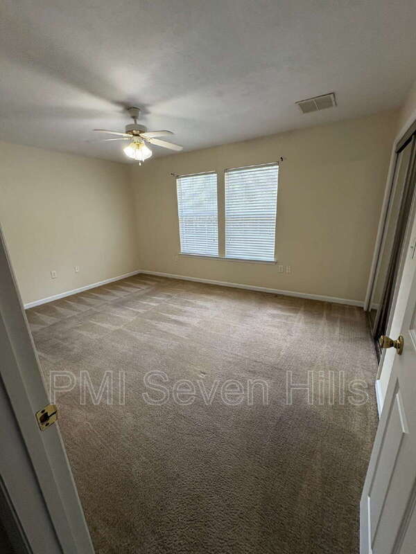 Building Photo - 2520 Graves Rd