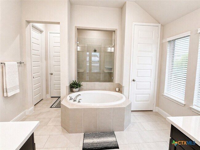 Building Photo - 1841 Windward Wy