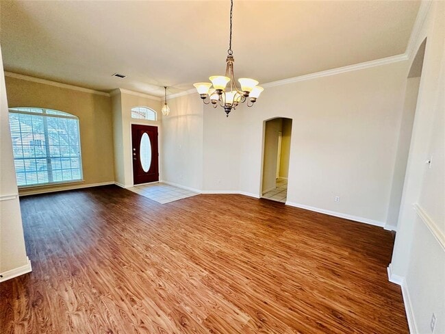 Building Photo - 6514 Clairmont Dr