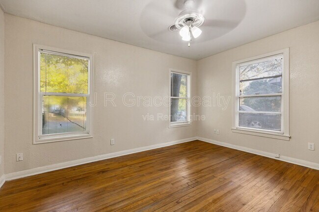 Building Photo - 2004 N 39th St