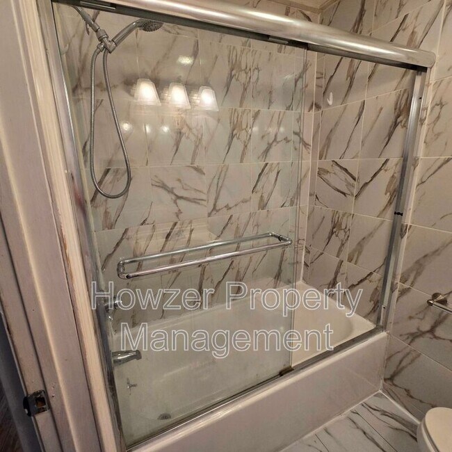 Building Photo - 14-18 Chester Ave