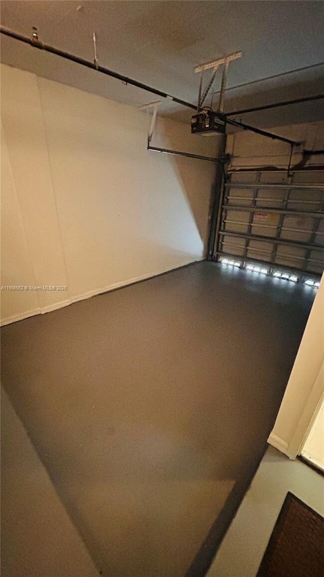 Building Photo - 6732 W Sample Rd