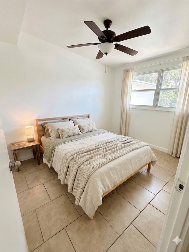 Building Photo - Updated 4-Bedroom Home for Rent in Pinellas Park | Spacious Layout | Stainless Steel Appliances