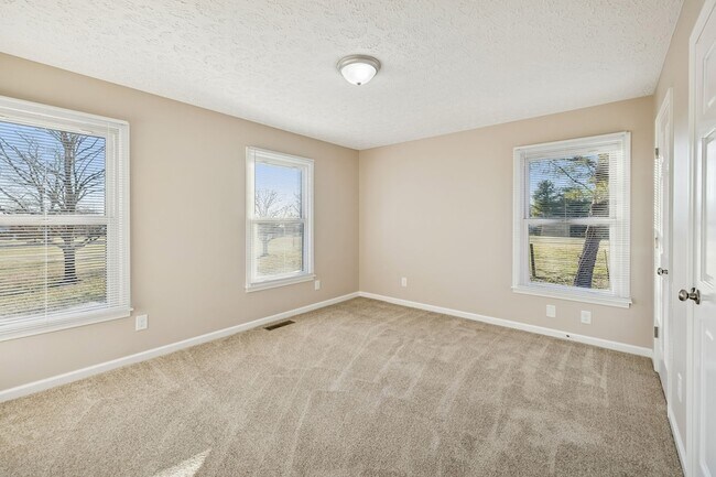 Building Photo - 353 Branham Mill Rd