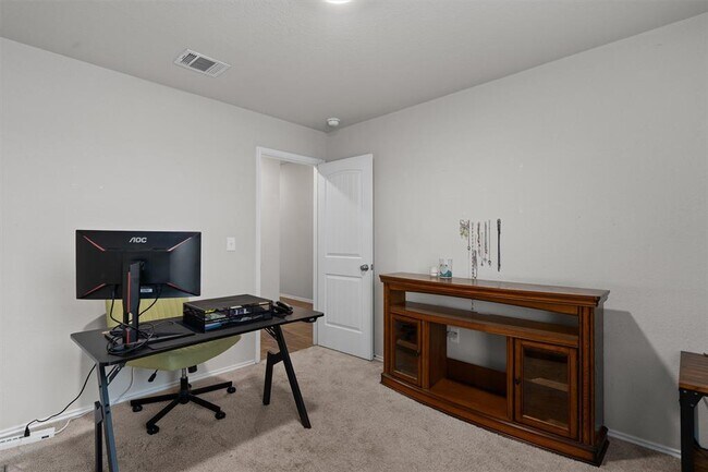 Building Photo - 12701 Brahmin Dr